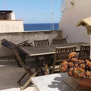 Sea-view Terrace & Bikes Moon Ortigia Holiday home